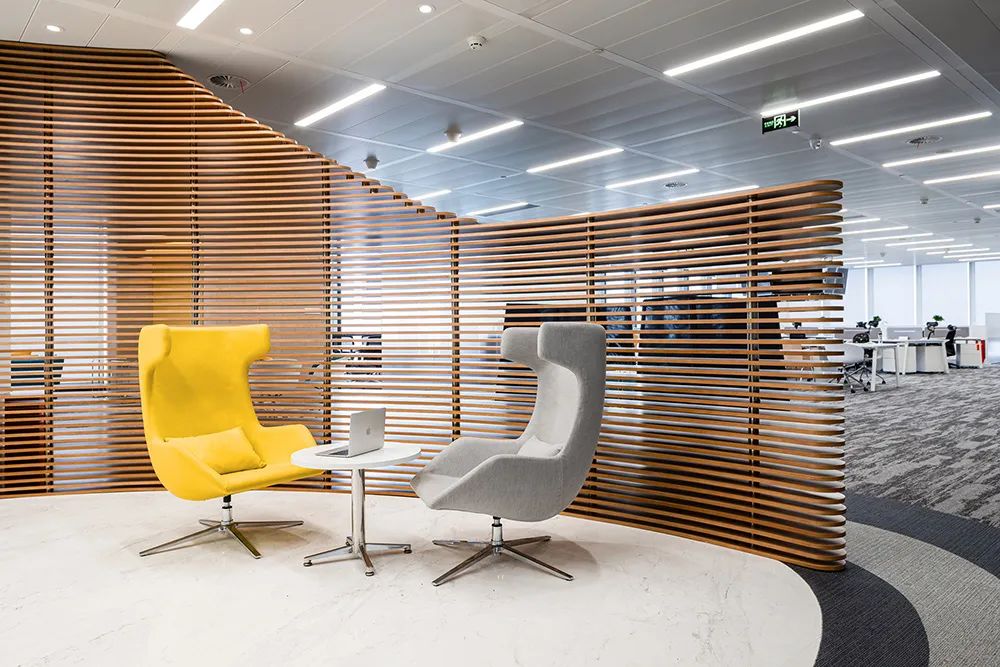 深圳辦公室裝修文藝氣息濃厚的創(chuàng)意型辦公室